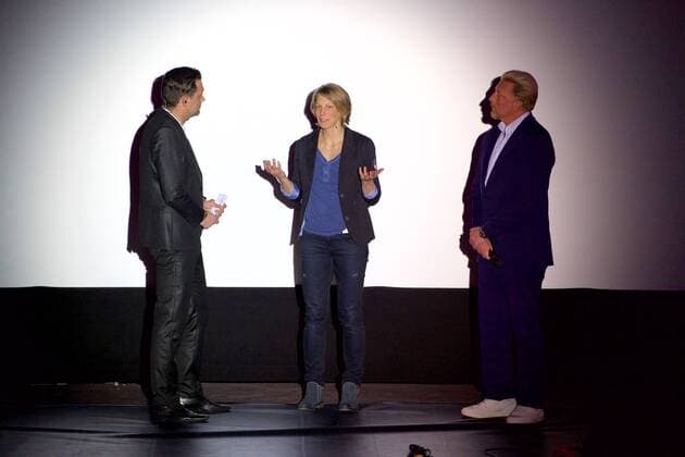Leichtathletik Berlin 27.02.2017 BEM 2018 Leichtathletik EM 2018 in berlin Weltpremiere von Urban Records Image Film Zoo Palast Berlin Jennifer Oeser ehemalige Siebenkämpferin übergebt den Never Give Up Preis an Boris Becker tennis
