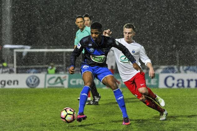 FOOTBALL : Saint Raphael vs AJ Auxerre - 8e Coupe France - 28 02 2017 NorbertScanella Panoramic 