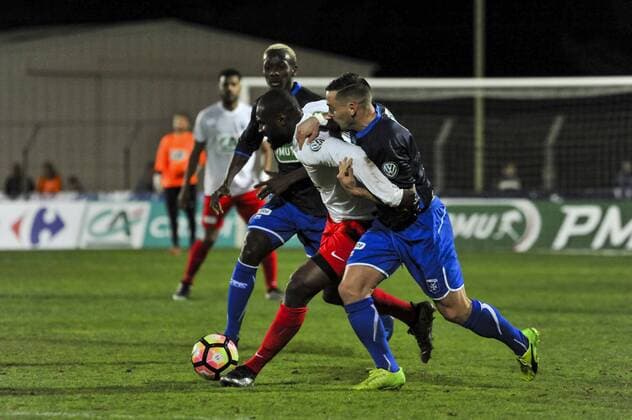 GBOHOU SACKRE (Frejus Saint Raphael) FOOTBALL : Saint Raphael vs AJ Auxerre - 8e Coupe France - 28 02 2017 NorbertScanella Panoramic 