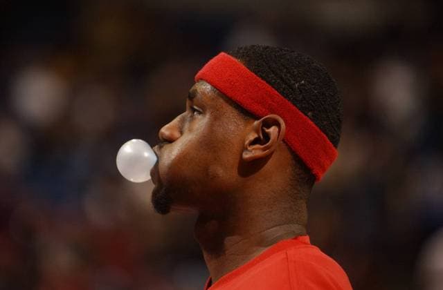 Lebron James shows his young age before the start of Wednesday night s game between the Sacramento Kings and Cleveland Cavaliers, October 29, 2003 at Arco Arena in Sacramento, Calif. (Sacramento Bee photo by ) ZUMA Press Sacramento Bee Image Archive  - ZUMA.JPG 77504577st Copyright: xJosexLuisxVillegasx