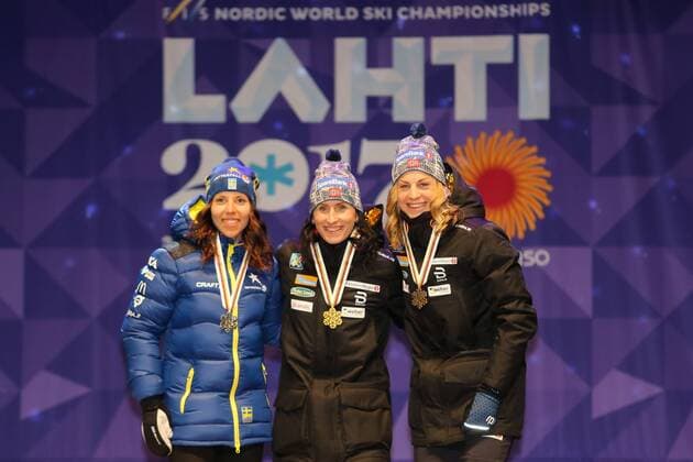 Ski Nordisch, WM in Lahti, Siegerehrung 10km Langlauf der Damen am Abend February 28, 2017 - Lahti, Finland - Charlotte Kalla (SWE), Marit Bjoergen (NOR), Astrid Uhrenholdt Jacobsen (NOR), during the Award Ceremony after Ladies cross-country 10.0km Individual Classic final, at FIS Nordic World Ski Championship 2017 in Lahti On Tuesday, February 28, 2017, in Lahti, Finland. Women s Cross Country Distance - FIS Nordic World Ski Championships  - ZUMAn230 20170228_zaa_n230_387 Copyright: xFotoxOlimpikx
