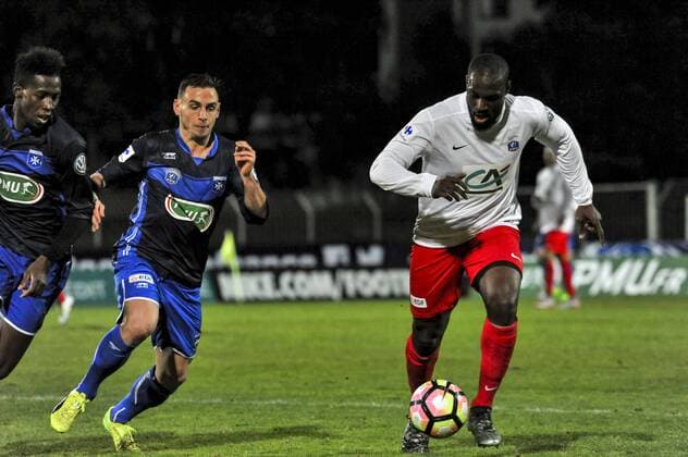 GBOHOU SACKRE (Frejus Saint Raphael) FOOTBALL : Saint Raphael vs AJ Auxerre - 8e Coupe France - 28 02 2017 NorbertScanella Panoramic 