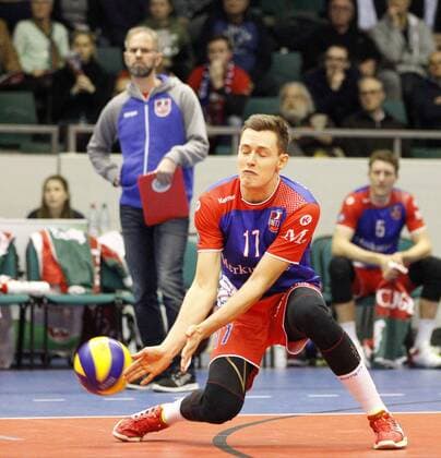 Deutschland - Rüsselsheim am Main - 02.03.2017 Volleyball - Hessen - CEV Champions League - Herren Saison 2016 2017 United Volleys Rheinmain (blau) - Lindemans Aalst (ws) v.l. Jan Zimmermann (RheinMain 17) United Volleys Rheinmain - Lindemans Aalst