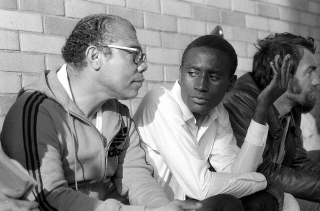 WM 1974, Nationalmannschaft Haiti in der Sportschule Grünwald, Nationaltrainer Antoine Tassy (li.) und Mannschaftskoch Henri Chery