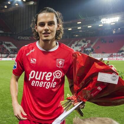 man of the match Enes Unal of FC Twenteduring the Dutch Eredivisie match between FC Twente and Willem II Tilburg at the Grolsch Veste on March 04, 2017 in Enschede, The Netherlands FC Twente v Willem II Dutch Eredivisie 2016 2017 xVIxGerritxvanxKeulenxIVx 7261637