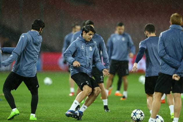 March 6, 2017 - Naples, Italy - Real Madrid s forward Alvaro Morata during a training session under heavy rain on the eve of the Champions League football match Napoli vs Real Madrid on March 6, 2017 at the San Paolo stadium in Naples. Real Madrid Training and press conference PK Pressekonferenz  - ZUMAn230 20170306_zaa_n230_212 Copyright: xMatteoxCiambellix