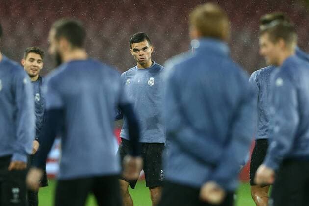 March 6, 2017 - Naples, Italy - Real Madrid s players Pepe attends a training session under heavy rain on the eve of the Champions League football match Napoli vs Real Madrid on March 6, 2017 at the San Paolo stadium in Naples. Real Madrid Training and press conference PK Pressekonferenz  - ZUMAn230 20170306_zaa_n230_213 Copyright: xMatteoxCiambellix