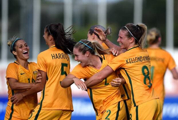 ALBUFEIRA, March 6, 2017 -- Players of Australia celebrate scoring during the last round of Group C match between China and Australia at the Algarve Cup 2017 women s soccer tournament in Albufeira, Portugal on March 6, 2017. China lost 1-2. )(wll) (SP)PORTUGAL-ALBUFEIRA-SOCCER-ALGARVE CUP-CHN VS AUS ZhangxLiyun 
