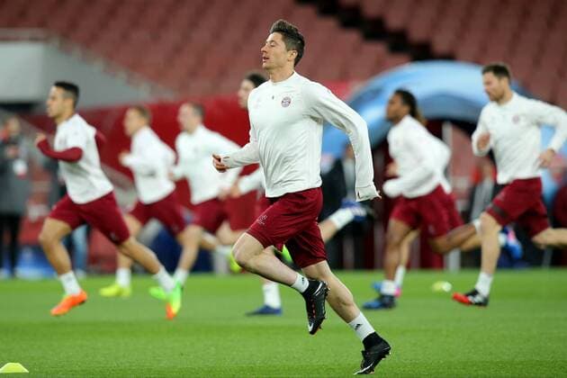 Robert Lewandowski (FC Bayern Muenchen 9) beim Springt, Abschlusstraining, Arsenal FC - FC Bayern Muenchen , UEFA Champions League, Achtelfinale, Fussball, 06.03.2017, London Copyright: xLanger Eibner-Pressefotox EP_HLR