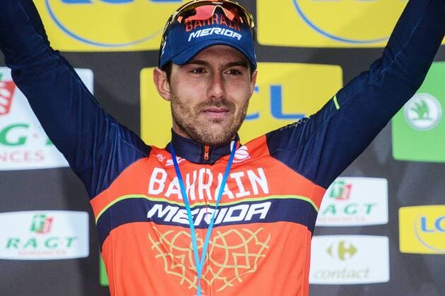 Sonny Colbrelli ( ITA Bahrain - Merida Pro cycling Team ) gewinnt die 2.Etappe bei Paris - Nizza 2017 und kann sich auf dem Podium feiern lassen - Podium - Siegerehrung - Ehrung - Auszeichnung - Zeremonie - Zelebrierung - Ceremony - Jubel - Freude - Emotionen - Mimik - Gestik - Querformat - quer - horizontal - Event Veranstaltung: 75. Paris - Nizza Paris - Nice 2017 Stage 2 - 2.Etappe: Rochefort-en-Yvelines to nach Amilly 195.0 km - Location Ort: Amilly - France Frankreich - Date Datum: 06.03.2017 Cycling Radsport 75. Paris - Nizza - 2.Etappe 06.03.2017 
