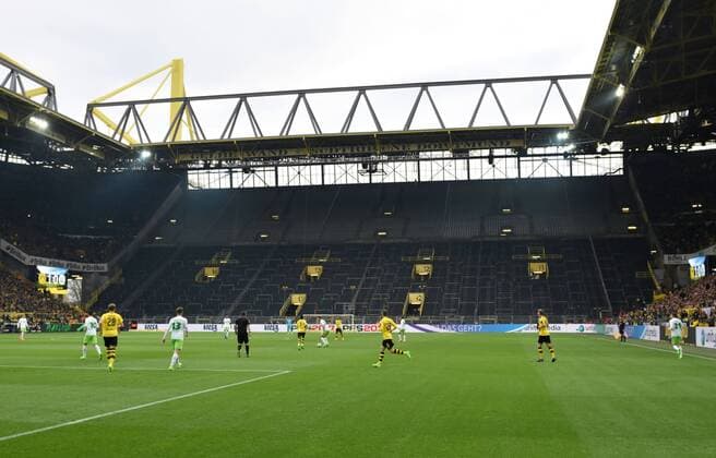 18.02.2017, Fussball GER, 1. Bundesliga Saison 2016 2017, 21. Spieltag, Borussia Dortmund - VfL Wolfsburg, Spielaktion vor der leeren Suedtribuene im Signal Iduna Park