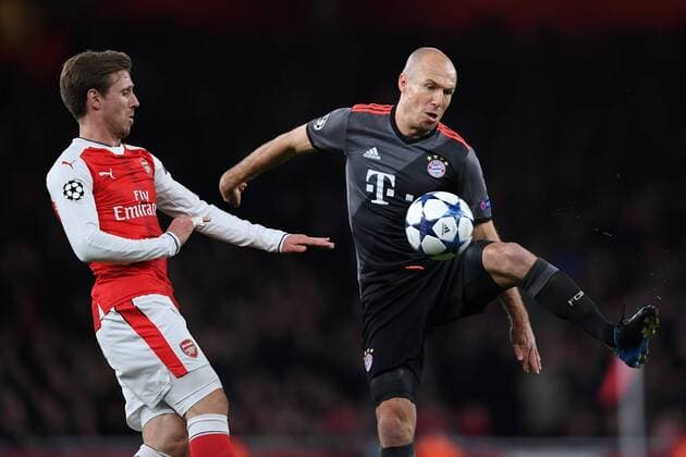 Fußball, CL, FC Arsenal - Bayern München FUSSBALL CHAMPIONS LEAGUE SAISON 2016 2017 ACHTELFINALE RUECKSPIEL Arsenal London - FC Bayern Muenchen 07.03.2017 Nacho Montreal (li, Arsenal) gegen Arjen Robben (re, FC Bayern Muenchen) 