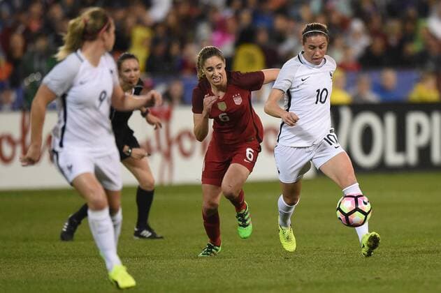 MAR 07, 2017: France s Camile Abily (10) controls the ball during the match between the women s national teams of USA and France at the SheBelieves Cup at RFK Stadium in Washington DC. The US team was defeated by the French 3-0 and the French team went on to win the tournament. CSM SOCCER 2017: USA vs France MAR 07 - ZUMAcjm_ 20170307_zaf_cjm_038 Copyright: xJohnxMiddlebrookx