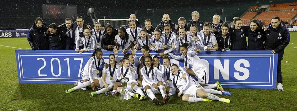Bilder des Tages - SPORT March 7, 2017: French Women s national team Nationalteam after a soccer match as part of the SheBelieve Cup 2017 between the United States and France at RFK Stadium in Washington DC. France defeats the United States, 3-0, to win the SheBelieve Cup. CSM SheBelieve Cup 2017: United States vs France MAR 07 - ZUMAc04_ 20170307_zaf_c04_052 Copyright: xJustinxCooperx