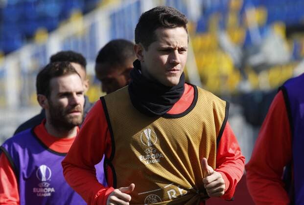 ROSTOV-ON-DON, RUSSIA - MARCH 8, 2017: Manchester United ManU s James Wilson (front) during a training session ahead of their 2016-17 UEFA Europa League Round of 16, 1st leg football match against FC Rostov. Valery Matytsin TASS  TS043991