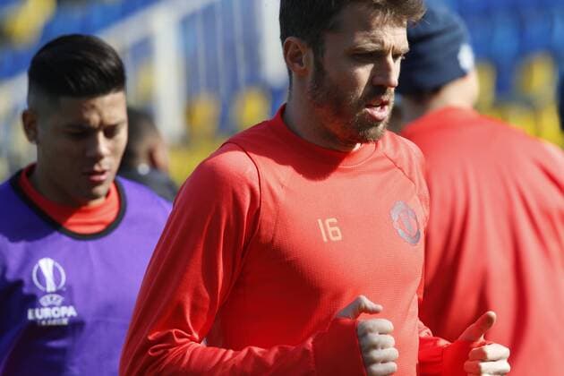 ROSTOV-ON-DON, RUSSIA - MARCH 8, 2017: Manchester United ManU s David de Gea (front) during a training session ahead of their 2016-17 UEFA Europa League Round of 16, 1st leg football match against FC Rostov. Valery Matytsin TASS  TS043995