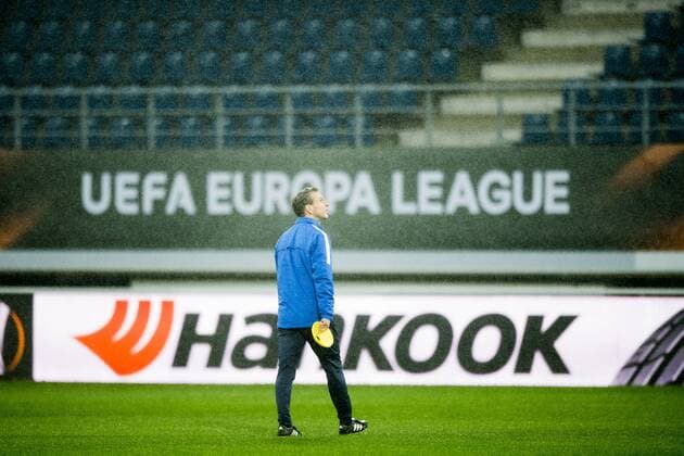 Genk s head coach Albert Stuivenberg pictured during a training session of Belgian soccer team KRC Genk, Wednesday 08 March 2017, in Gent. Tomorrow Gent is playing a first-leg game of 1 8 finals of the Europa League competition against Belgian club KRC Genk. JASPERxJACOBS  x05060924x