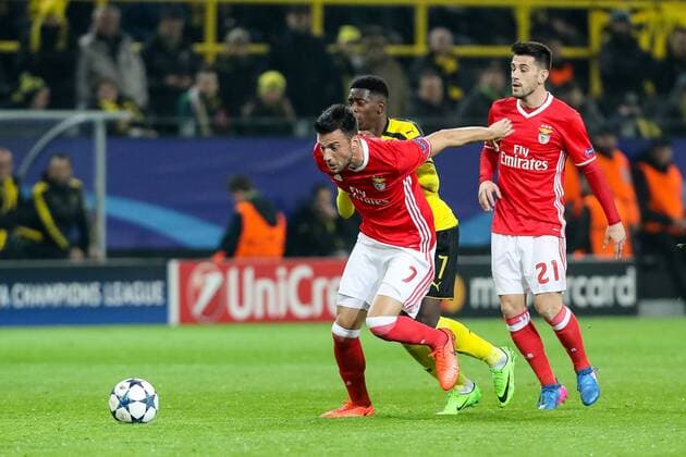 Dortmund, Germany 08.03.2017, UEFA Champions League - 2016 17 Season, Round of 16, Second leg, BV Borussia Dortmund - Benfica Lissabon, Andreas Samaris (BLS) und Ousmane Dembeleim (BVB) Zweikampf ( DeFodi048