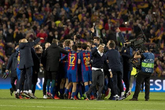Fußball, CL, FC Barcelona - Paris St. Germain BARCELONA , March 8, 2017 -- Luis Enrique (Front) of Barcelona celebrates with his team after winning the UEFA Champions League Round of 16 second leg match between Barcelona and Paris Saint-Germain in Barcelona, Spain on March 8, 2017. Barcelona won 6-1 and advanced to the quarterfinal with 6-5 on aggregate. )(wll) (SP)SPAIN-BARCELONA-SOCCER-UEFA-UCL-BARCELONA VS PARIS SAINT-GERMAIN LinoxDexVallier 