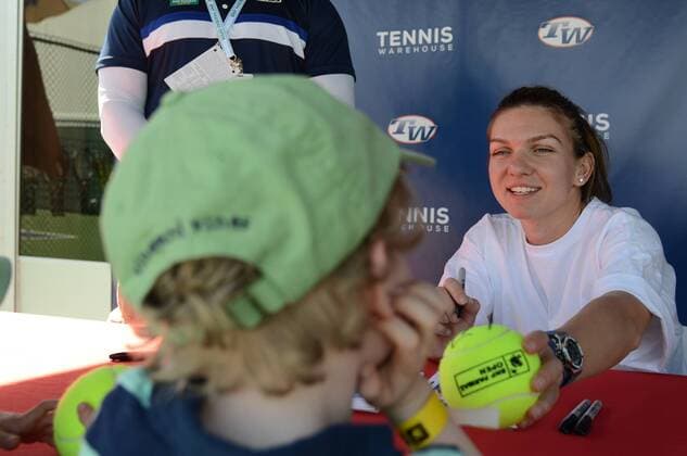 March 8, 2017 - Indian Wells, California, United States - SIMONA HALEP meets her fans at the BNP Paribas Open tennis tournament in Indian Wells California. Tennis 2017 - BNP Paribas Open - Day 3 - ZUMAl132 20170308_zap_l132_030 Copyright: xChristopherxLevyx