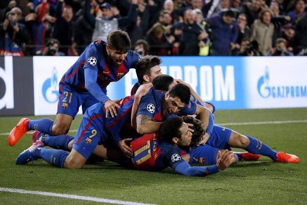 Fußball, CL, FC Barcelona - Paris St. Germain ROBERTO Sergi Team FC Barcelona Barca erzielt das Tor Zum 6 : 1 Endstand Jubel mit SUAREZ und NEYMAR Champions League Saison 2016-2017 Spiel Achtelfinale Rueckspiel FC Barcelona - Paris Saint Germain 6 : 1 am 008.03. 2017 im Camp Nou in Barcelona 