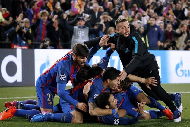Fußball, CL, FC Barcelona - Paris St. Germain ROBERTO Sergi Team FC Barcelona Barca erzielt das Tor Zum 6 : 1 Endstand Jubel mit SUAREZ und NEYMAR Champions League Saison 2016-2017 Spiel Achtelfinale Rueckspiel FC Barcelona - Paris Saint Germain 6 : 1 am 008.03. 2017 im Camp Nou in Barcelona 