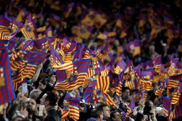 Fußball, CL, FC Barcelona - Paris St. Germain Jubel bei den Fans von FC Barcelona Barca Champions League Saison 2016-2017 Spiel Achtelfinale Rueckspiel FC Barcelona - Paris Saint Germain 6 : 1 am 008.03. 2017 im Camp Nou in Barcelona 