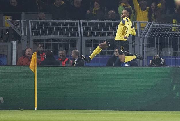 Pierre-Emerick Aubameyang , BVB 17 Torjubel, Jubel nach dem Tor zum 1-0 Jubel, Freude, Emotionen, Feiern, Lachen, jubelt, freuen, reisst die Arme hoch, ballt die Faust BORUSSIA DORTMUND - BENFICA LISSABON 4-0 Fussball UEFA Champions League, Achtelfinale Gruppenphase,in Dortmund, 08.03.2017 CL Saison 2016 2017, BVB