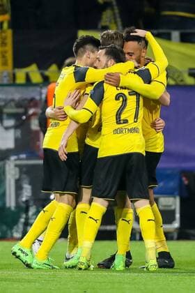 Dortmund, Germany 08.03.2017, UEFA Champions League - 2016 17 Season, Round of 16, Second leg, BV Borussia Dortmund - Benfica Lissabon, Tor zum 4:0 Torschuetze Pierre-Emerick Aubameyang (BVB) wird bejubelt ( DeFodi048