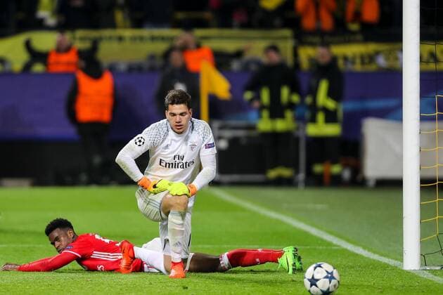 Dortmund, Germany 08.03.2017, UEFA Champions League - 2016 17 Season, Round of 16, Second leg, BV Borussia Dortmund - Benfica Lissabon, Goalkeeper Ederson (BLS) und Nelson Semedo (BLS) enttaeuscht nach dem 4:0 ( DeFodi048