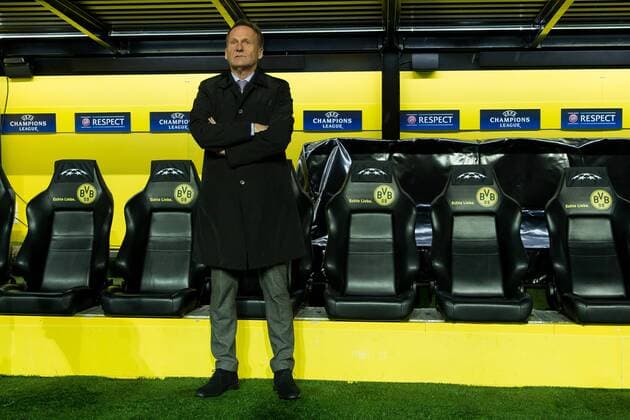Dortmund, Germany 08.03.2017, UEFA Champions League - 2016 17 Season, Round of 16, Second leg, BV Borussia Dortmund - Benfica Lissabon, 4:0, CEO Geschaeftsfuehrer Hans-Joachim Watzke (BVB), schaut ( DeFodi001