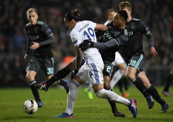 Fußball, EL, FC Kopenhagen - Ajax Amsterdam DK: 20170309, K¿benhavn, Danmark: Europa League fodbold, 1 8 finale, FC K¿benhavn - AFC Ajax: Kenny Tete, AFC Ajax, Frederico Santander, FC K¿benhavn, FCK Foto: Lars M¿ller UK: 20170309, Copenhagen, Denmark: Europa League football, 1 8 final, FC Copenhagen - AFC Ajax: Kenny Tete, AFC Ajax, Frederico Santander, FC K¿benhavn, FCK