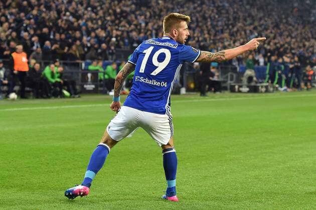 Fußball Europa League Achtelfinale FC Schalke 04 - Borussia Mönchengladbach am 09.03.2017 in der Veltins Arena in Gelsenkirchen Torjubel zum 1:1 durch Guido Burgstaller ( Schalke ) xRx