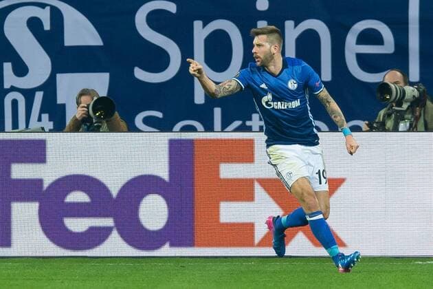 Gelsenkirchen, Germany, 09.03.2017, UEFA Europa League - 2016 17 Season, Round of 16, First leg, FC Schalke 04 - Borussia Moenchengladbach, Guido Burgstaller (S04) jubelt nach dem treffer zum 1:1, torjubel ( DeFodi001