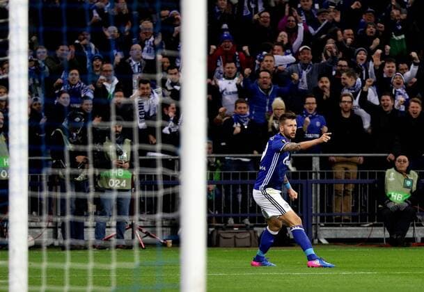 09.03.2017 - Guido Burgstaller (FC Schalke 04) freut sich über sein Tor zum 1:1 Ausgleich beim Europa League Achtelfinal Hinspiel (Saison 2016 17) FC Schalke 04 - Borussia Mönchengladbach. Copyright mpsport Thomas Pakusch