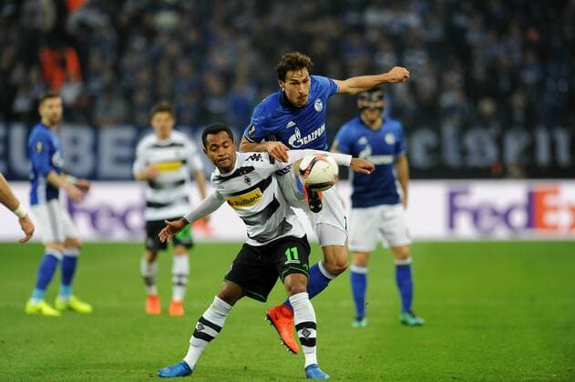 Benjamin Stambouli ( rechts Schalke 04 ) im Zweikampf mit Raffael ( links Borussia Moenchengladbach ) 09.03.2017 --- Fussball --- Europaleague --- Schalke 04 vs Borussia Moenchengladbach Gelsenkirchen Copyright: xThienel Eibner-Pressefotox EP_TTL