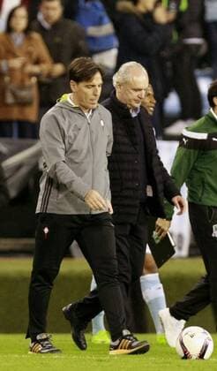 Celta de Vigo s Argentinian coach Eduardo Berizzo (L) and Krosnadar s coach Igor Shalimov during their Europa League round of 16 first leg match at Balaidos stadium in Vigo, Galicia, Spain, 09 March 2017. CELTA DE VIGO VS. FC KRASNODAR !ACHTUNG: NUR REDAKTIONELLE NUTZUNG!  Copyright: xCabalarx GAL001 20170309-636246994342509634