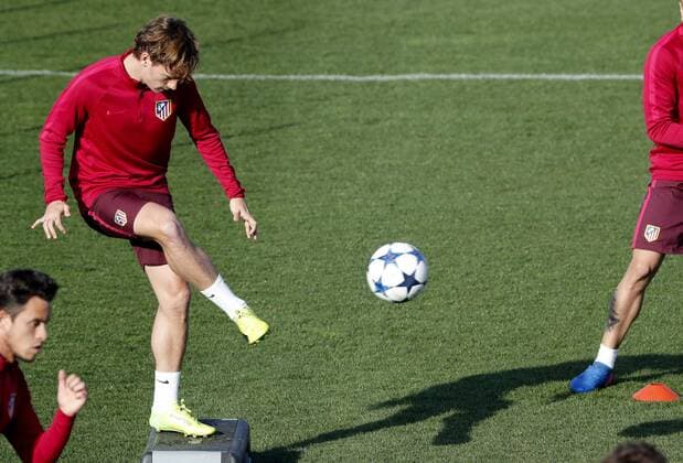 Fußball, CL, Atletico Madrid Training Atletico Madrid s French striker Antoine Griezmann during the training of the team held at Majadahonda Sports City in Madrid, Spain on 14 March 2017 on the eve of the Champions League round of 16 second leg match played against Bayer Leverkusen. ATLETICO MADRID S TRAINING !ACHTUNG: NUR REDAKTIONELLE NUTZUNG!  Copyright: xANGELxDIAZx 20170314-636251130765382183