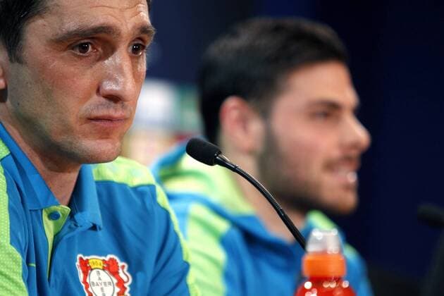 Bayer Leverkusen s Turkish head coach Tayfun Korkut (L) and striker Kevin Volland (R) during the press confence of the team held at Vicente Calderon stadium in Madrid, Spain on 14 March 2017 on the eve of the Champions League round of 16 second leg match played against Atletico Madrid. BAYER LEVERKUSEN S press conference PK Pressekonferenz !ACHTUNG: NUR REDAKTIONELLE NUTZUNG!  Copyright: xJAVIERxLOPEZx 20170314-636251145329199465