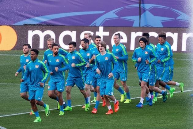 Javier Hernandez Chicharito, Hakan Calhanglu, Omer Toprak, Julian Brandt, Bernd Leno , Stefan Kiesling, Karim Bellarabi, Kevin Kampl, Jonathan Tah, Wendell, Benjamin Henrich, Charles Aranguiz, Kevin Volland, Admir Mehmedi, Lars Bender, Joel Pohjanpalo, Aleksandar Dragovic, Kai HAvertz, Tin Jedvaj, Danny da Costa during the training before the match of Uefa Champions League of Bayer Leverkusen at Vicente Calderon Stadium in Madrid, Spain. March 14, 2017.  (20170314058)