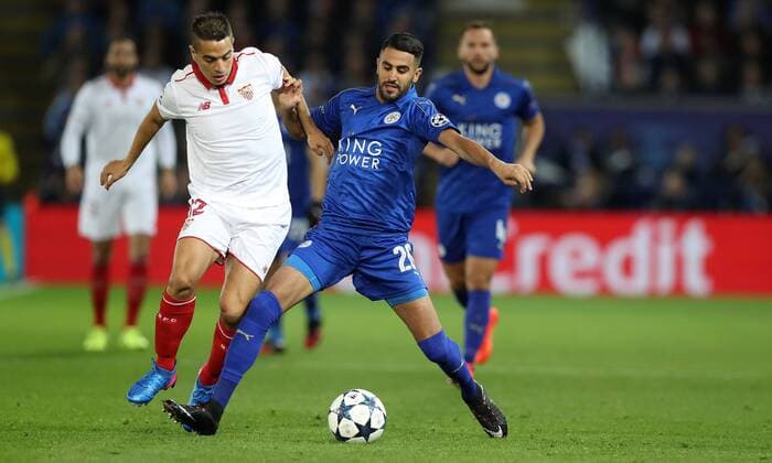 Fußball, CL, Leicester City - FC Sevilla Football - 2016 2017 UEFA Champions League - Round of Sixteen, Second Leg: Leicester City 1 vs. Sevilla 2 Riyad Mahrez of Leicester City and Wissam Ben Yedder of Sevilla during the match at the King Power Stadium. 
