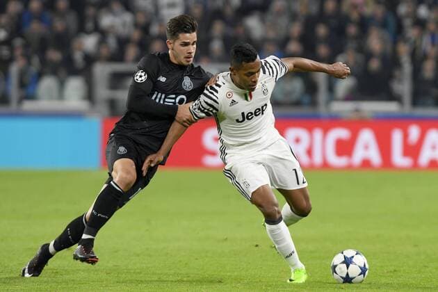 March 14th 2017, Juventus Stadium Turin, Italy; UEFA Champions league football, Juventus versus FC Porto; Andre Silva challenges Alex Sandro xPierpaoloxPiciuccox  ActionPlus11856311