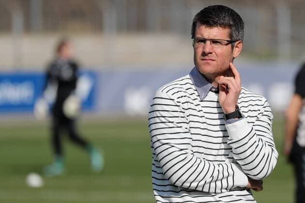 Jens Scheuer (Trainer, Cheftrainer, Freiburg), nachdenklich, besorgt, Einzelbild, Aktion, Action, Fussball, DFB-Pokal der Frauen, Viertelfinale, SC Freiburg - 1. FFC Frankfurt, xozx