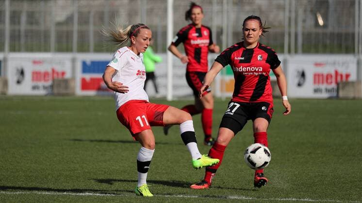 v.li.: Mandy Islacker (Frankfurt, 11), Clara Schöne (Clara Schoene, Freiburg, 27), Aktion, Action, Spielszene, Fussball, DFB-Pokal der Frauen, Viertelfinale, SC Freiburg - 1. FFC Frankfurt, xozx