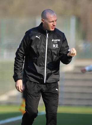 15.03.2016 xcex Deutschland, Freiburg, Frankfurt, Fussball, Frauenfussball DFB Pokal Saison 2016 2017, Viertelfinale SC Freiburg gegen 1. FFC Frankfurt Trainer Matt Ross (Frankfurt) an der Seitenlinie