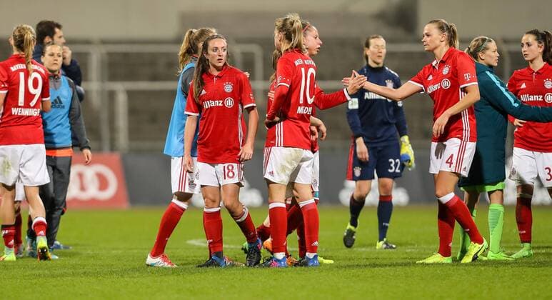 Muenchen, Germany, 15.03.2017, DFB-Pokal Viertelfinale, Frauen, FC Bayern Muenchen - VfL Wolfsburg, FC Bayern enttaeuscht, enttaeuschung ( DeFodi507