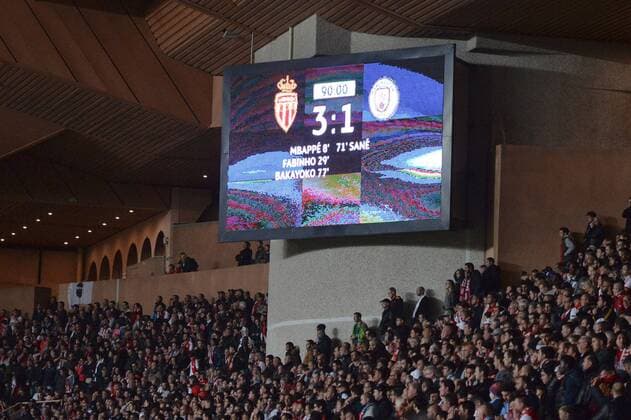 Fußball, CL, AS Monaco - Manchester City ILLUSTRATION - SUPPORTERS - ECRAN GEANT - SCORE FINAL FOOTBALL : AS Monaco vs Manchester City - Champions League - 15 03 2017 AnthonyBIBARD FEP Panoramic 