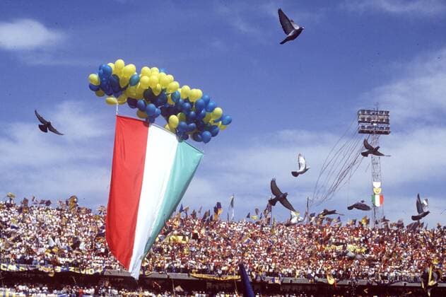 FESTA SCUDETTO, BANDIERA, PALLONCINI CAMPIONATO SERIE A 1984-85 VERONA-AVELLINO 4-2