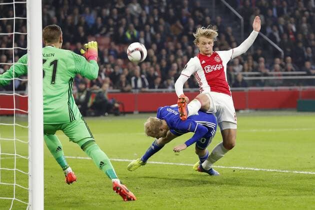(L-R) goalkeeper Robin Olsen of FC Copenhagen, Nicolai Boilesen of FC Copenhagen, Kasper Dolberg of Ajaxduring the UEFA Europa League round of 32 match between Ajax Amsterdam and FC Copenhagen at the Amsterdam Arena on March 16, 2017 in Amsterdam, The Netherlands Ajax v FC Kopenhagen UEFA Europa League 2016 2017 xVIxxIVx 7354358