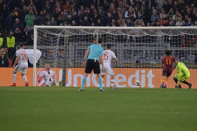 Own goal Lucas Tousart Lyonnais Football, Roma 16-03-2017 Europa League 2016 2017 Round of 16 AS Rom - Olympique Lyon AntoxBaldassarre